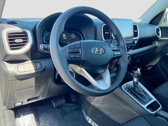 2025 Hyundai Venue SE