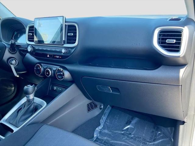 2025 Hyundai Venue SE