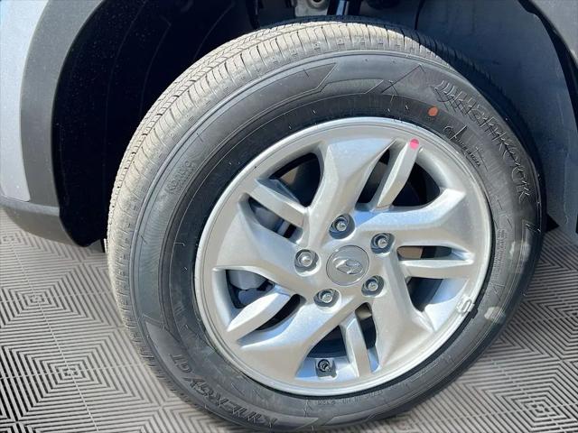 2025 Hyundai Venue SE