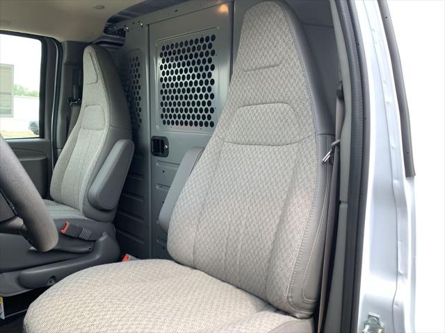 2025 GMC Savana Cargo RWD 2500 Regular Wheelbase Work Van