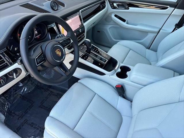 2025 Porsche Macan AWD