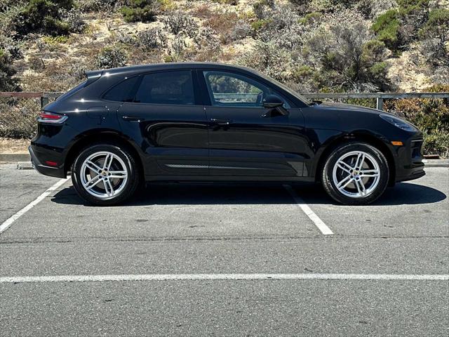 2025 Porsche Macan AWD