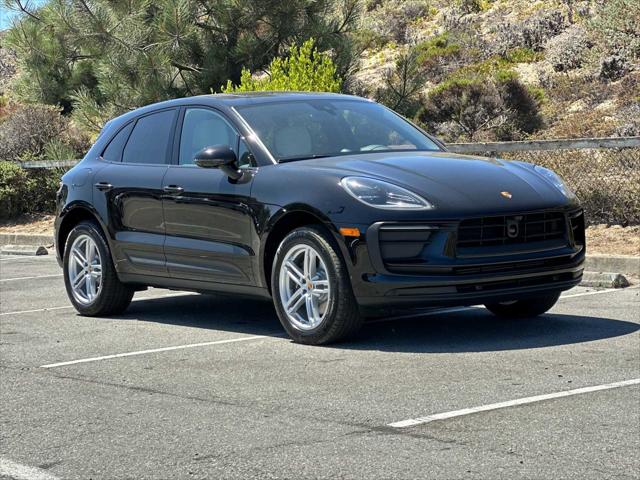2025 Porsche Macan AWD