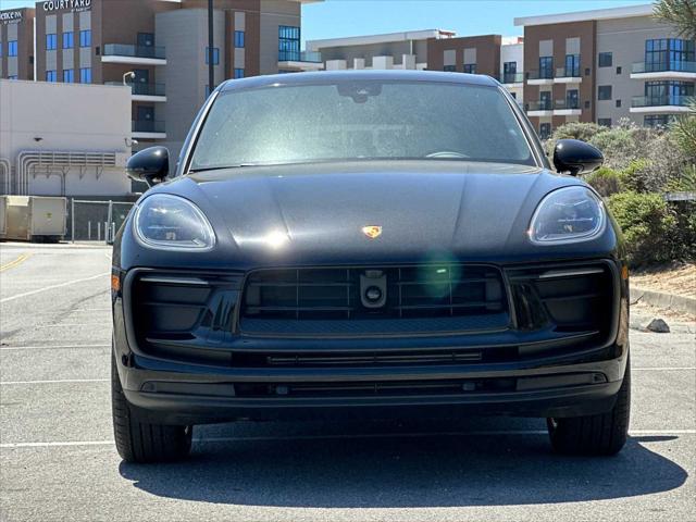 2025 Porsche Macan AWD