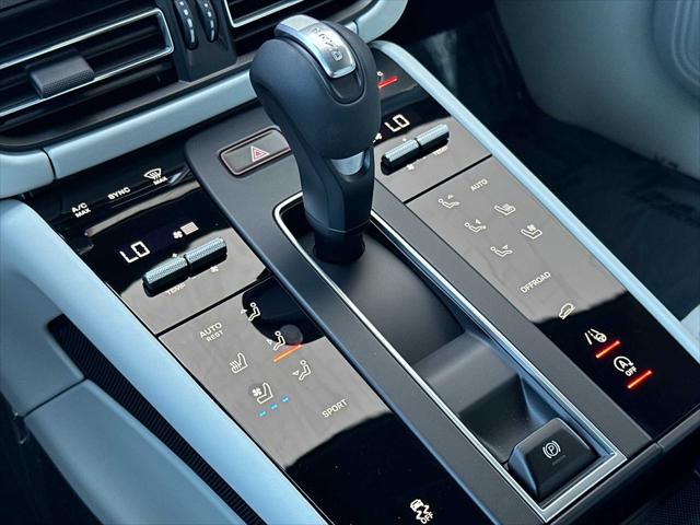 2025 Porsche Macan AWD