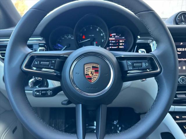 2025 Porsche Macan AWD