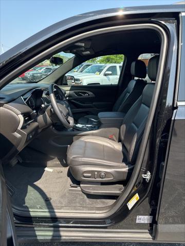 2023 Chevrolet Traverse AWD LT Leather
