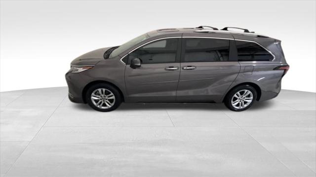 2022 Toyota Sienna Limited