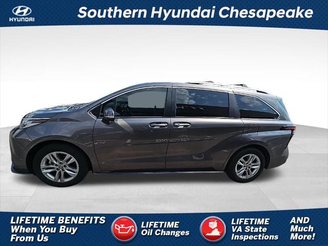 2022 Toyota Sienna Limited