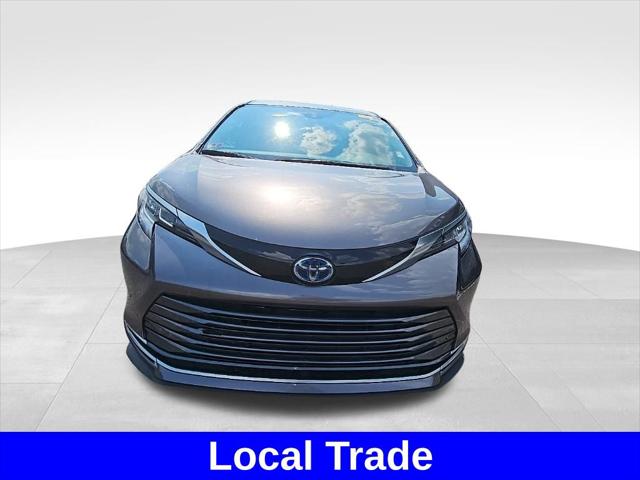 2022 Toyota Sienna Limited