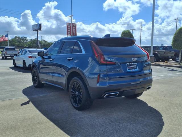 2024 Cadillac XT4 FWD Premium Luxury