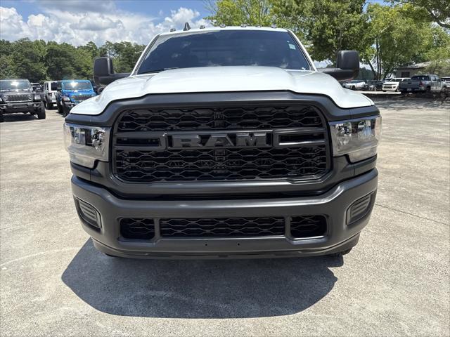 2024 RAM 3500 Chassis Tradesman/SLT