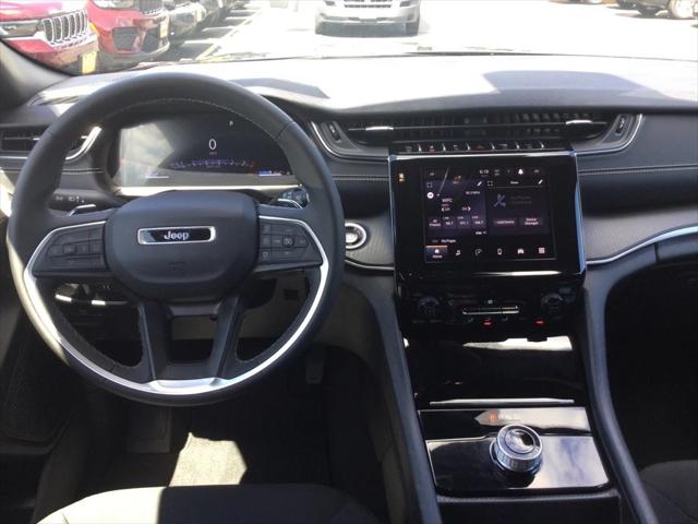 2024 Jeep Grand Cherokee Laredo 4x4