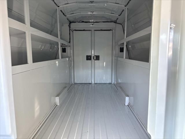 2025 Chevrolet Express Cutaway Work Van