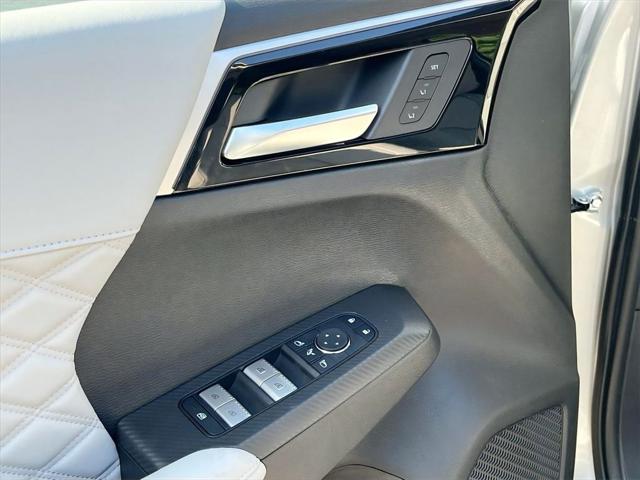 2025 Mitsubishi Outlander PHEV SEL S-AWC
