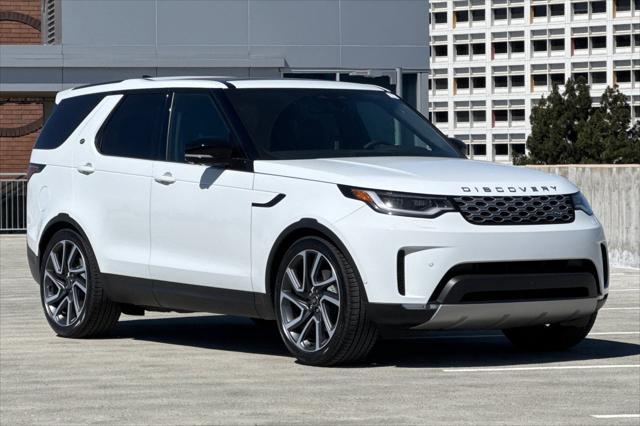 2025 Land Rover Discovery P300 S