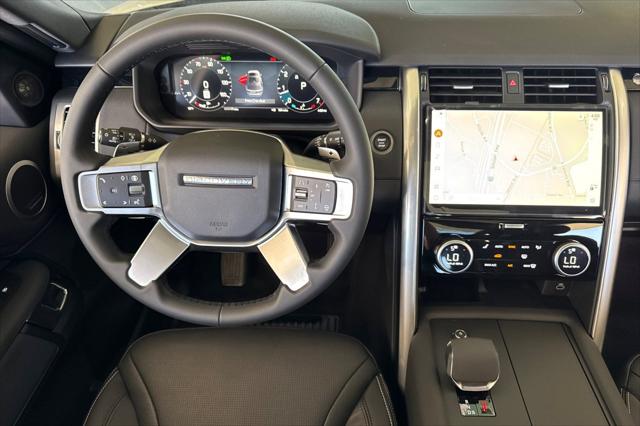 2025 Land Rover Discovery P300 S