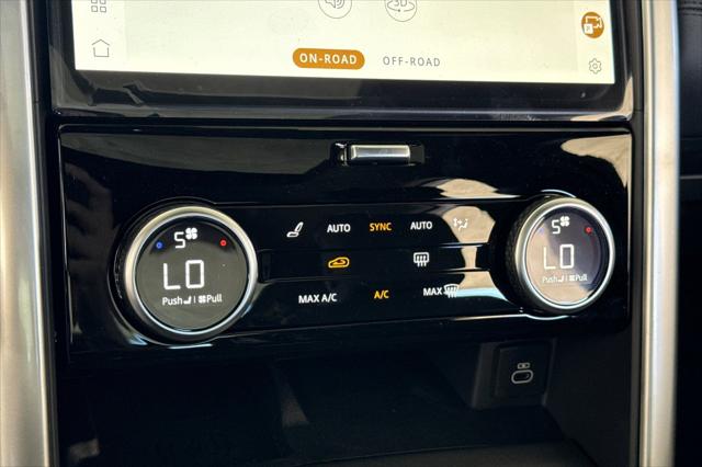 2025 Land Rover Discovery P300 S