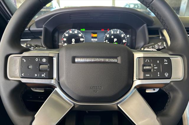 2025 Land Rover Discovery P300 S