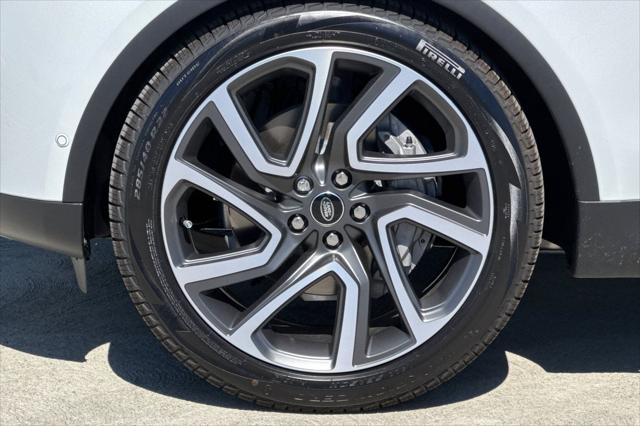 2025 Land Rover Discovery P300 S