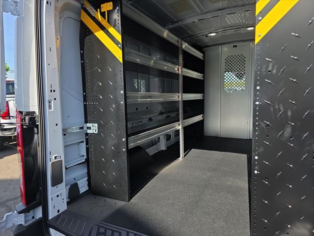 2025 Ford Transit Cargo Van T-250 148" Med Rf 9070 GVWR AWD