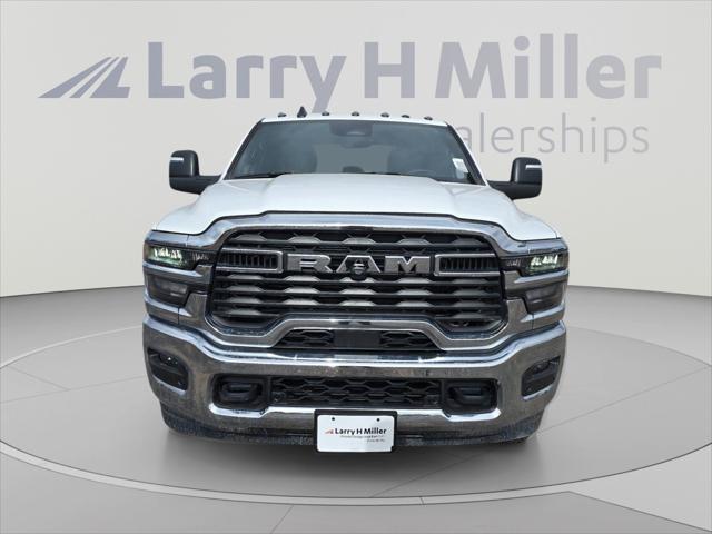 2025 Ram 3500 Tradesman/Big Horn