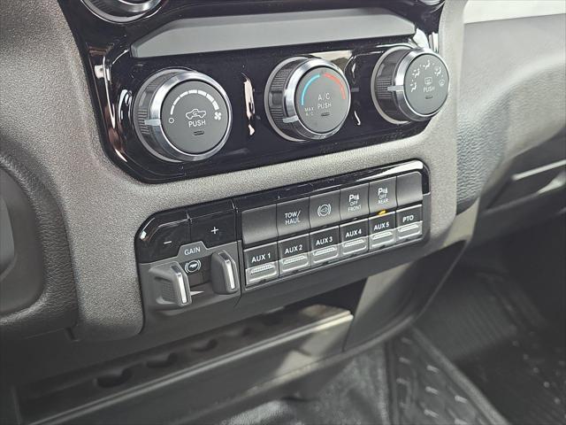 2025 Ram 3500 Tradesman/Big Horn