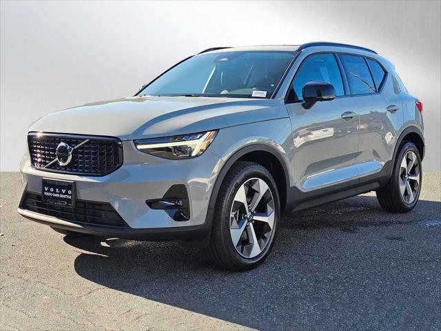 2026 Volvo XC40 B5 Plus