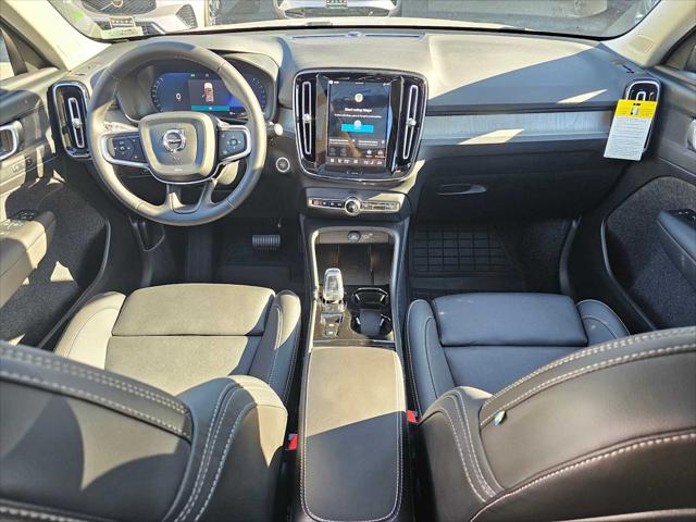 2026 Volvo XC40 B5 Plus