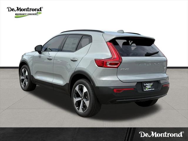 2026 Volvo XC40 Plus, B5 AWD Gas (mild hybrid), Dark
