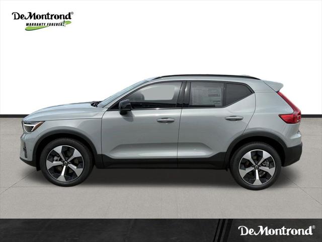 2026 Volvo XC40 Plus, B5 AWD Gas (mild hybrid), Dark