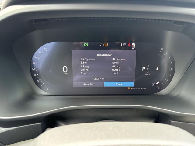 2026 Volvo XC40 Plus, B5 AWD Gas (mild hybrid), Dark