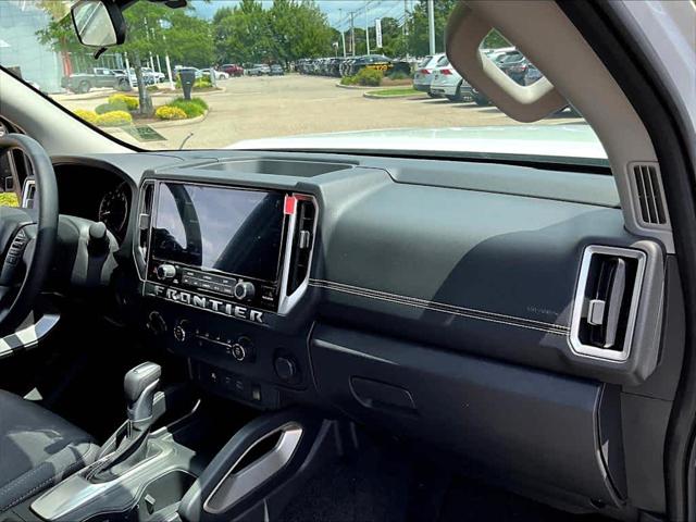 2025 Nissan Frontier King Cab SV 4x4