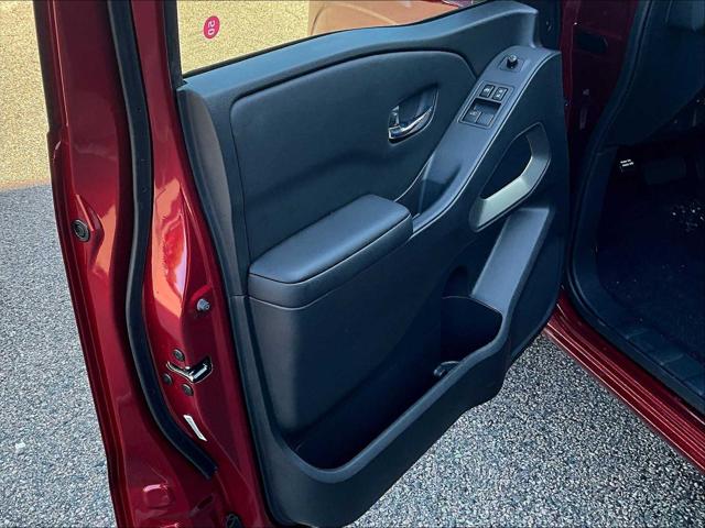 2025 Nissan Frontier King Cab SV 4x4