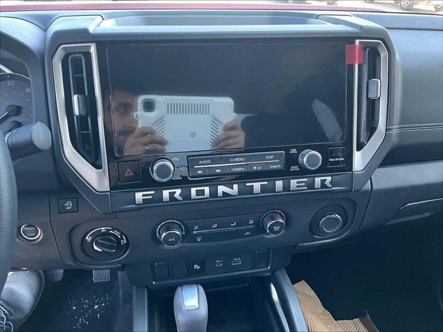 2025 Nissan Frontier King Cab SV 4x4