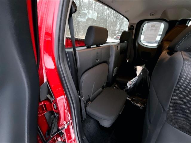 2025 Nissan Frontier King Cab SV 4x4
