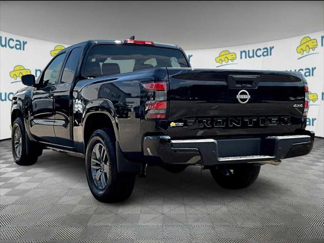 2025 Nissan Frontier King Cab SV 4x4