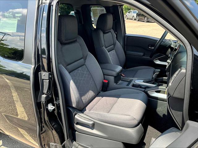2025 Nissan Frontier King Cab SV 4x4