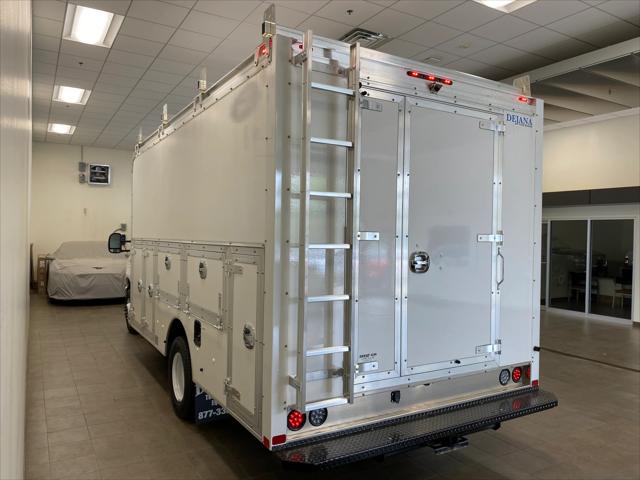 2026 Ford E-450 Cutaway E-450 DRW 158 WB
