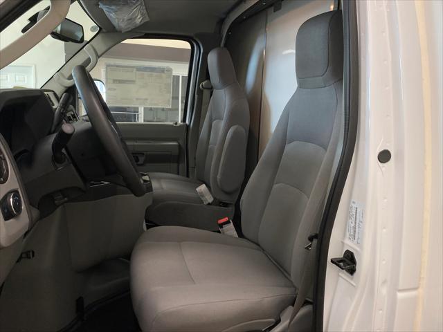 2026 Ford E-450 Cutaway E-450 DRW 158 WB