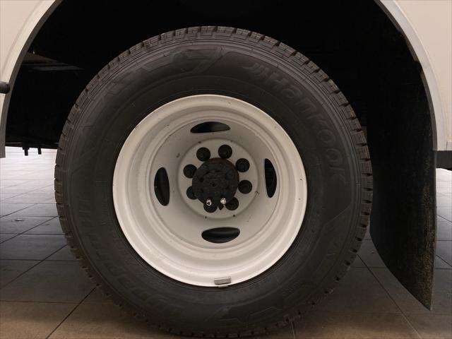 2026 Ford E-450 Cutaway E-450 DRW 158 WB