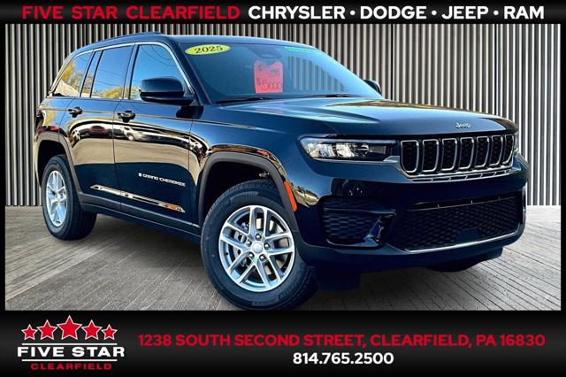 2025 Jeep Grand Cherokee GRAND CHEROKEE LAREDO X 4X4 2025 Jeep Grand Cherokee GRAND CHEROKEE LAREDO X 4X4