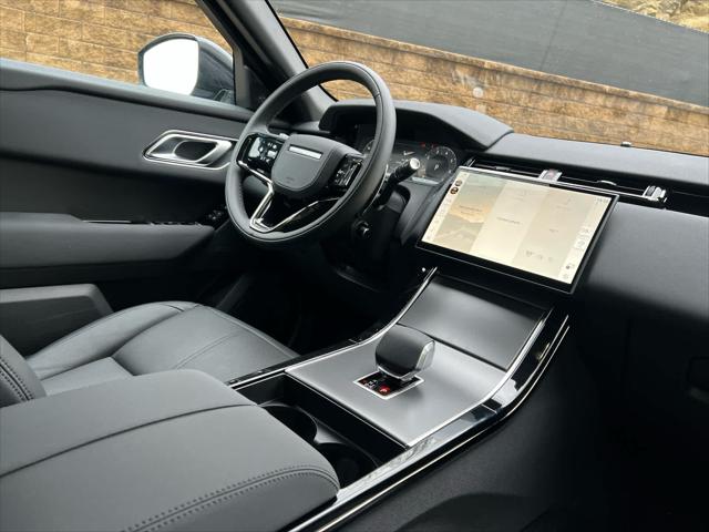 2025 Land Rover Range Rover Velar P250 Dynamic SE