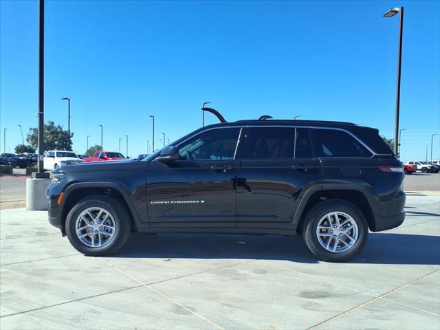 2025 Jeep Grand Cherokee GRAND CHEROKEE LAREDO X 4X4