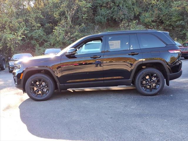 2025 Jeep Grand Cherokee GRAND CHEROKEE ALTITUDE 4X4