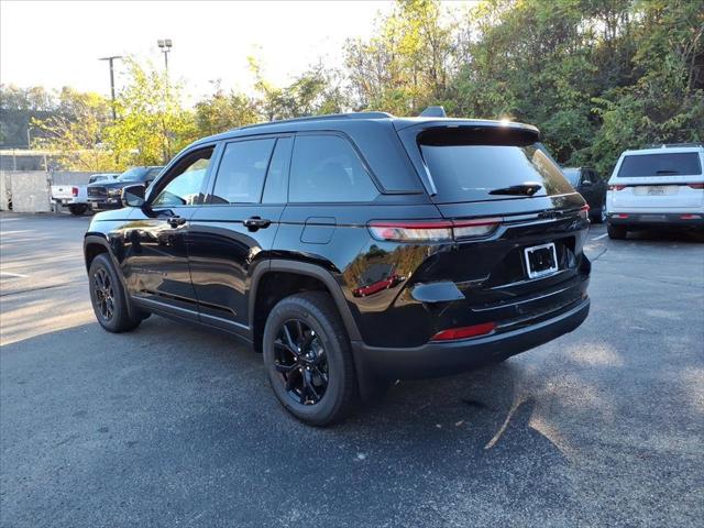 2025 Jeep Grand Cherokee GRAND CHEROKEE ALTITUDE 4X4