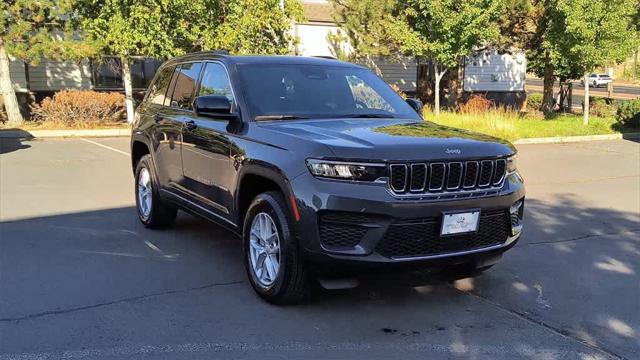 2025 Jeep Grand Cherokee GRAND CHEROKEE LAREDO X 4X4 2025 Jeep Grand Cherokee GRAND CHEROKEE LAREDO X 4X4