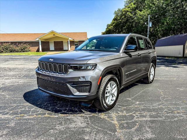 2025 Jeep Grand Cherokee GRAND CHEROKEE LAREDO X 4X4