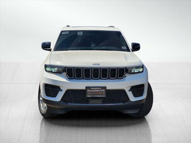 2025 Jeep Grand Cherokee GRAND CHEROKEE LAREDO X 4X4 2025 Jeep Grand Cherokee GRAND CHEROKEE LAREDO X 4X4