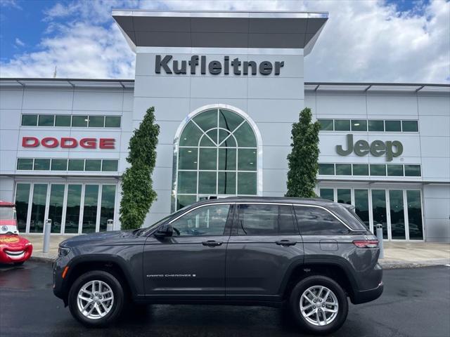 2025 Jeep Grand Cherokee GRAND CHEROKEE LAREDO X 4X4